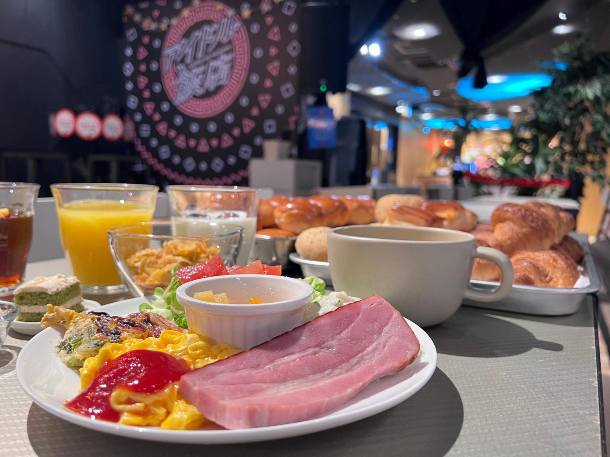 Henn Na Namba 3* Ōsaka
